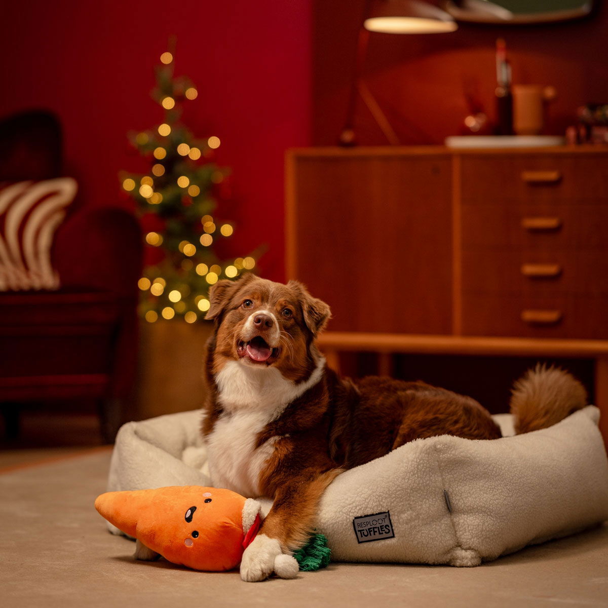 Resploot Tuffles dog bed white